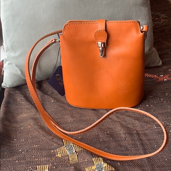 Handbags - Adorable leather cross body NWT